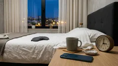 Acorda por volta das 3 da manhã e fica às voltas? O que pode estar por trás — e como voltar a adormecer