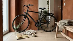 Uma nota de Einstein de 1922 sobre felicidade — e por que ainda nos fala ao dia-a-dia